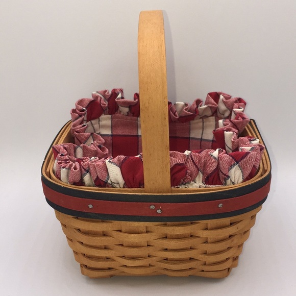 Longaberger 2001 All American Collection Strawberry Basket with Fabric L… - Picture 2 of 14